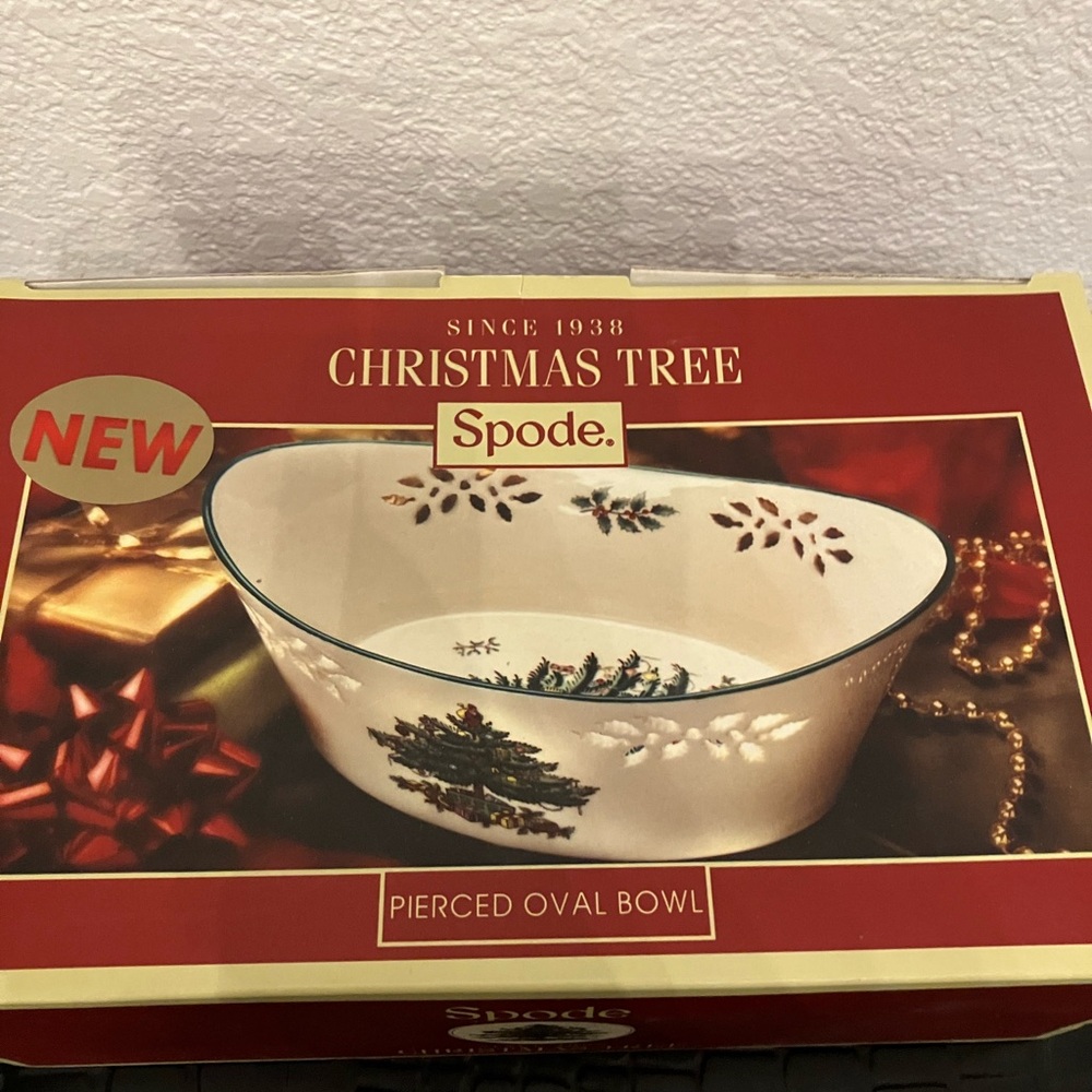 Spode Holiday Decor Bowl with Green and Red Accents - Picture 6 of 7